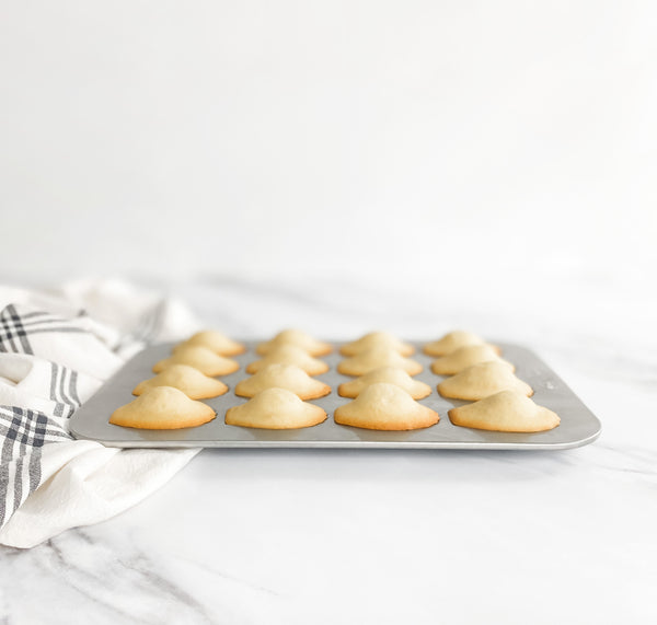 USA Pan Madeleine Pan 12 Cups