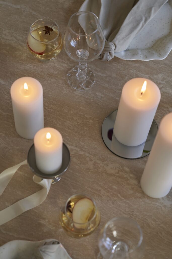 Ester and Erik Candle Plates