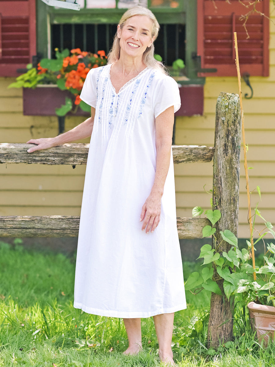 April Cornell Nighties Cottage Scatter