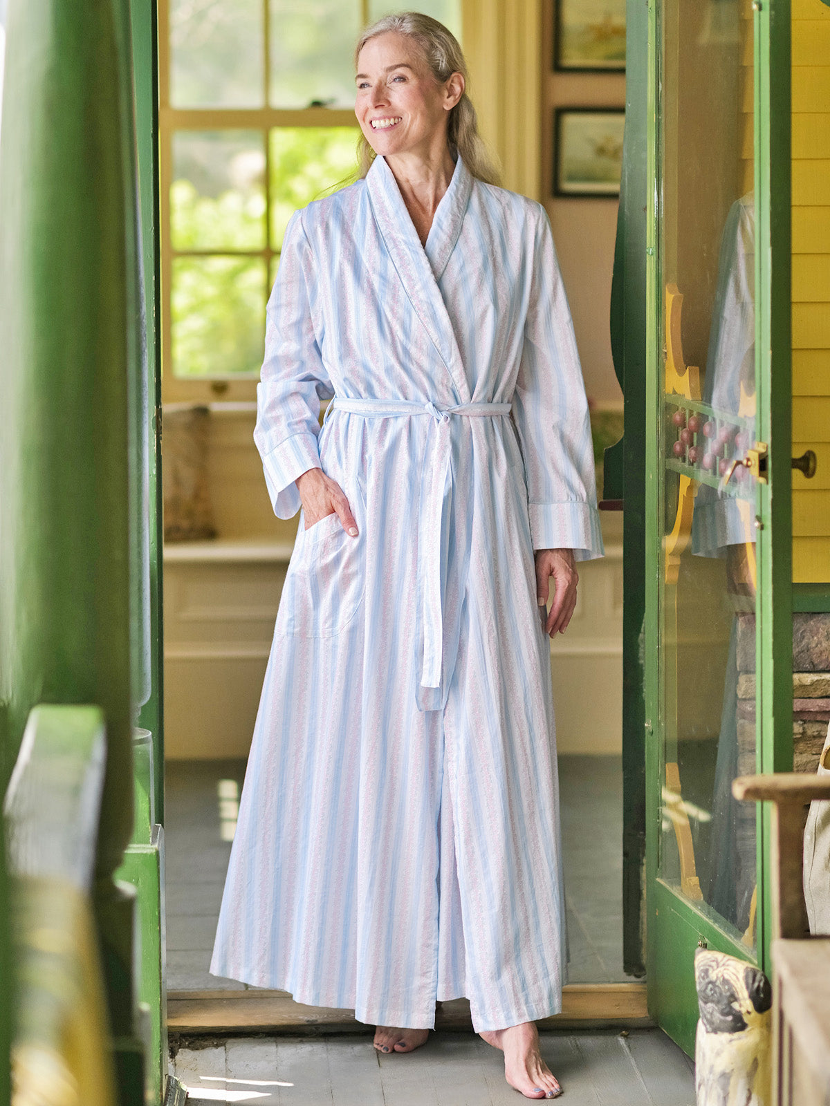 [from aprilcornell.ca] April Cornell Robes Hampton Stripe — White Blue