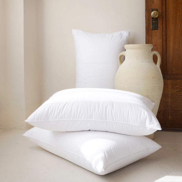 [from stgeneve.com] Chateau Pillows Medium — Hero