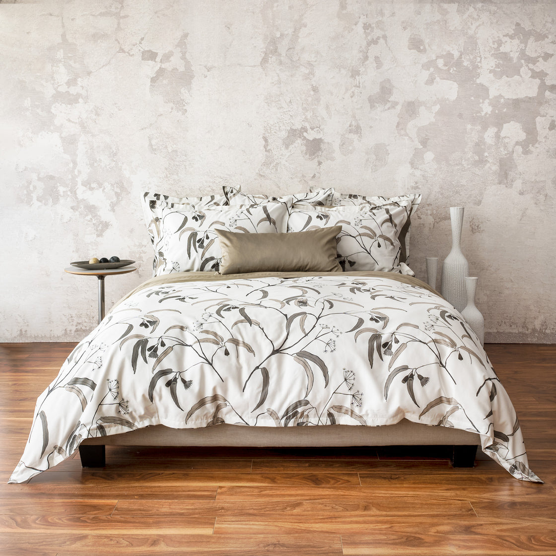 [from stgeneve.com] Cordao Cotton Sateen Duvet Covers — Hero
