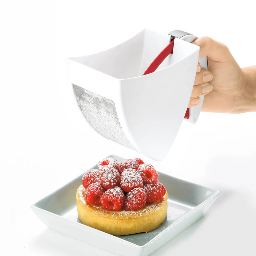Cuisipro Flour scoop and sift