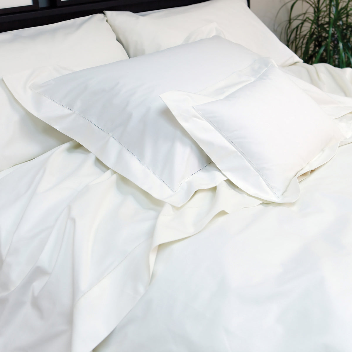 Venice Percale Duvet Cover styled
