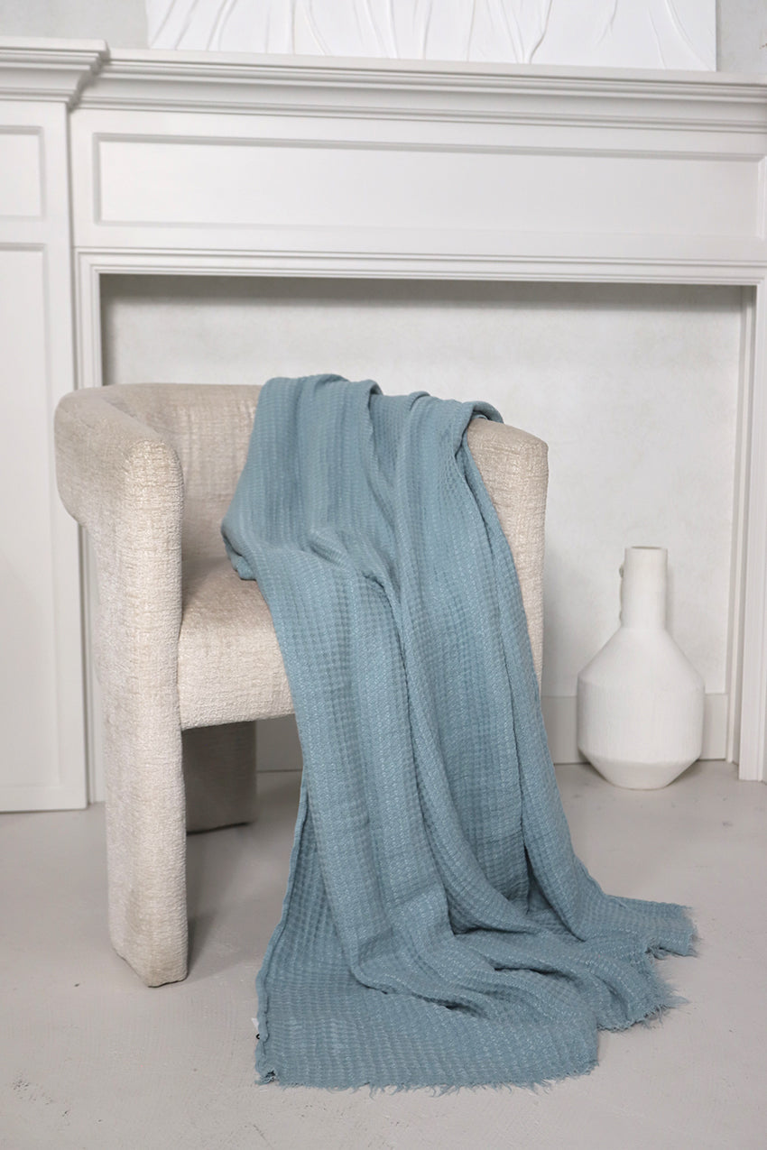 [from linenway.com] Hampton and Cabana Linen Throws - Ocean