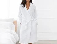 Abyss Pousada Robe